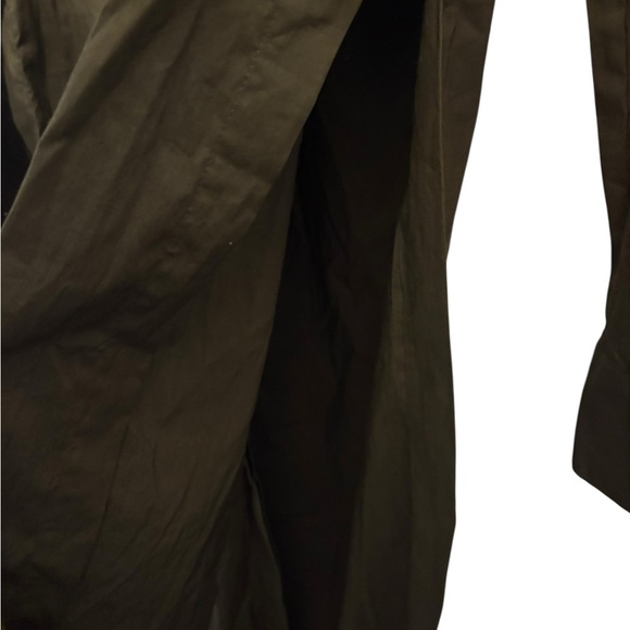 Forever 21 Olive Green Button Down Shirt with side slits - Picture 4 of 8